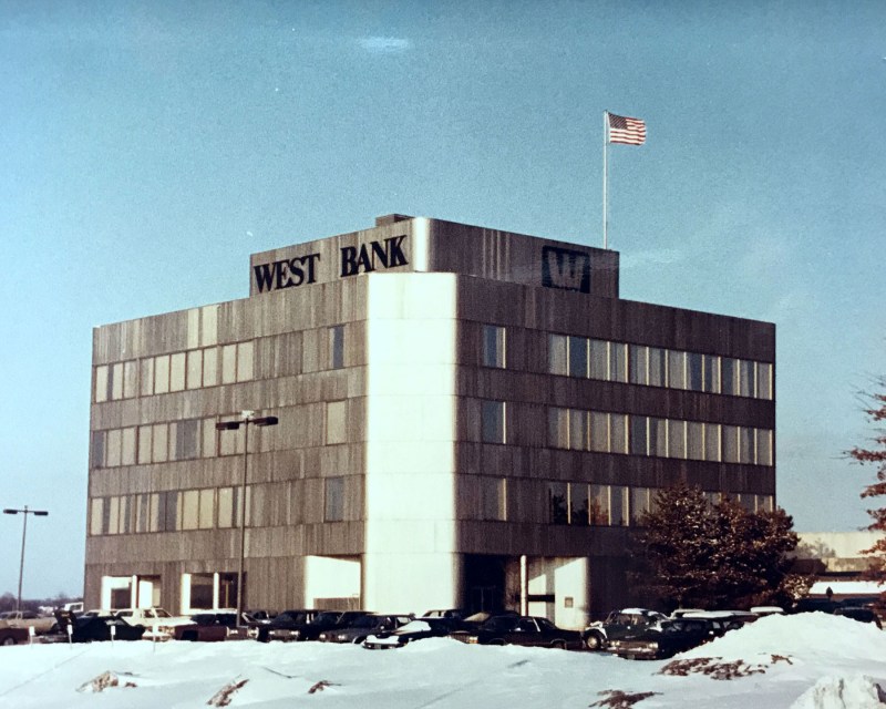 Banks In West Des Moines
