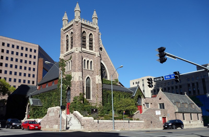 Church In Des Moines Iowa