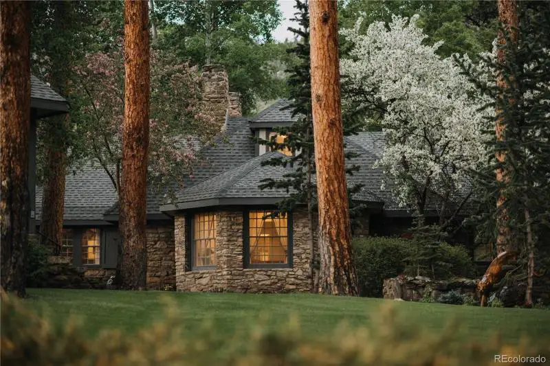 Luxury Homes For Sale In Colorado Springs