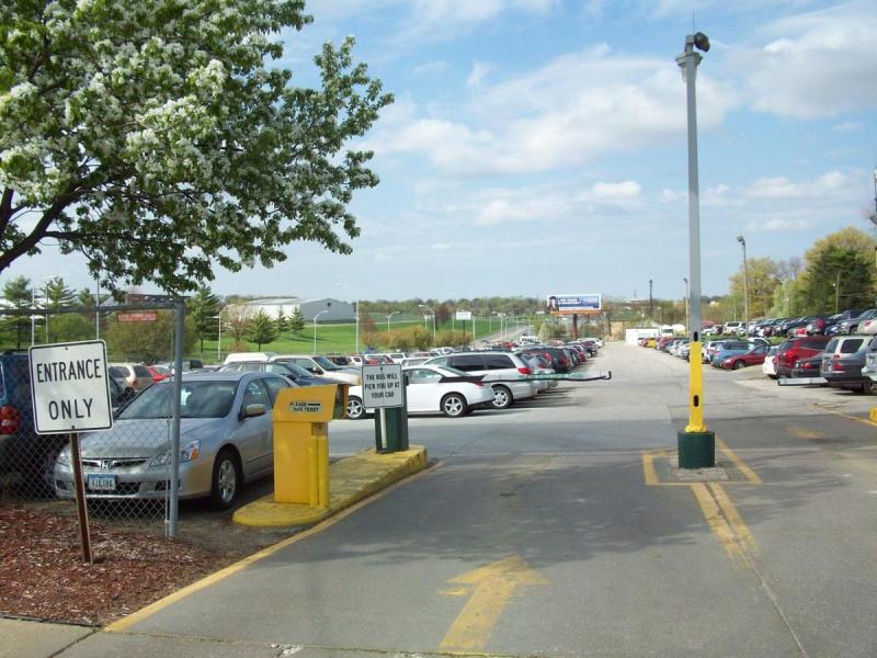 Airport Parking Des Moines Iowa