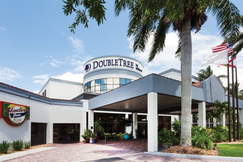 Places To Stay In Fort Myers Area